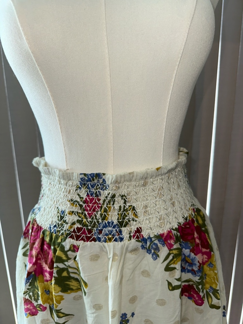 House of Harlow 1960 Ivory Maxi Skirt with Pink, Blue & Yellow Floral Print - Picture 2 of 10